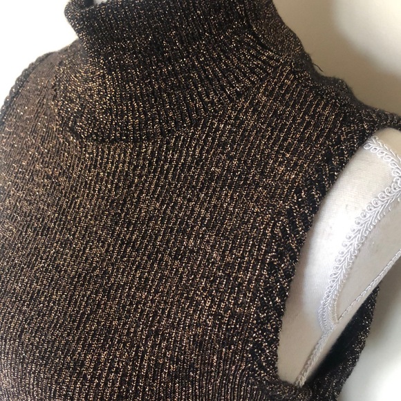 Vintage Courtney’s Closet Sleeveless Turtleneck - Picture 4 of 9